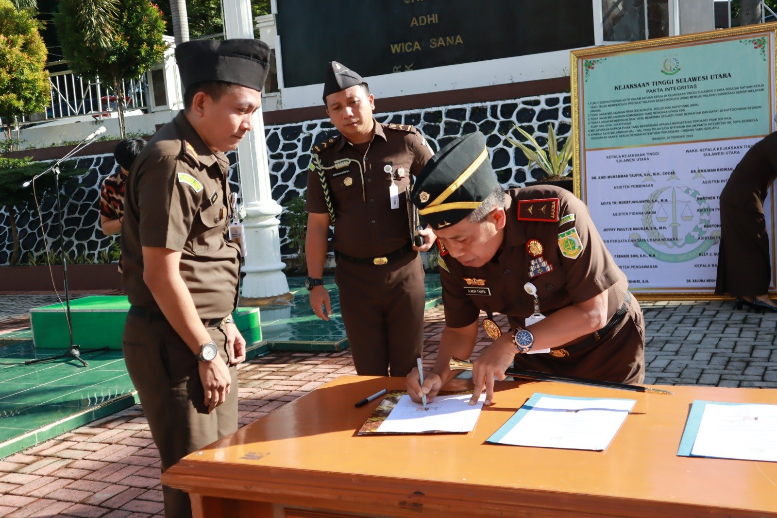 Kajati Sulut Pimpin Apel Pencanangan Zona Integritas Wilayah Bebas dari Korupsi 